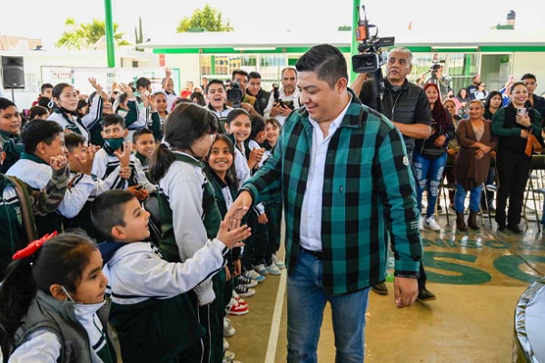 Ricardo Gallardo Lleva M S Infraestructura Educativa A Soledad