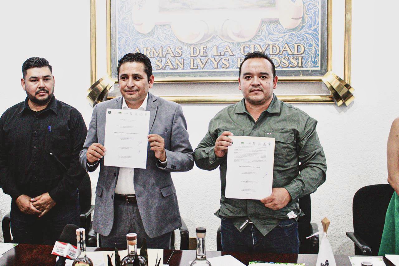 Alcalde de Villa de Reyes firma convenio de colaboración y ...