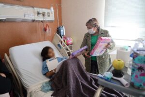 GOBIERNO DEL ESTADO ENTREGA JUGUETES A NIÑAS Y NIÑOS EN EL HOSPITAL CENTRAL