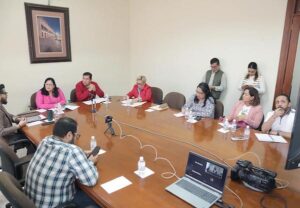 COMISIÓN DE ECOLOGÍA Y MEDIO AMBIENTE SOSTIENE REUNIÓN CON MÉDICOS VETERINARIOS POTOSINOS.