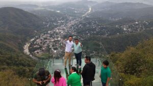 ¡Un día para la historia! Tamazunchale celebra la inauguración del espectacular Mirador de Cristal