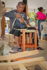 Inauguran Corredor Artesanal por Festival Primavera de Colores y Día del Artesano