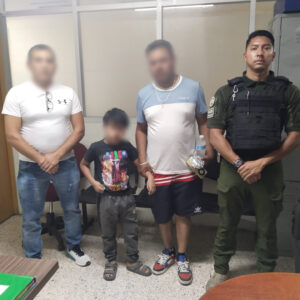 Menor extraviado es reunido con  su familia  tras operativo de guardia civil estatal 