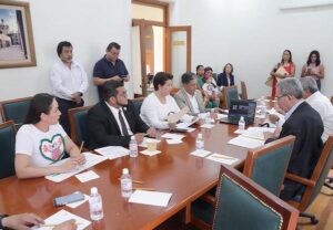 EN COMISIONES APRUEBAN EXHORTAR A LA SEGE Y SEDARH PARA QUE IMPLEMENTEN CAMPAÑAS SOBRE LA IMPORTANCIA DEL RESPETO A LA DIGNIDAD DE LOS ANIMALES