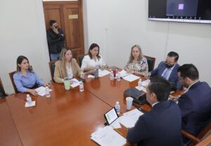 En comisiones aprueban exhorto para que autoridades faciliten trámites relacionados a la CURP