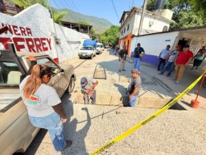 Rehabilita Ayuntamiento de Matlapa alcantarillas para mejorar salud y seguridad pública