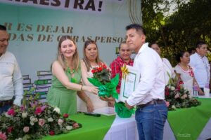 Reconocen en Matlapa la labor docente con emotiva celebración