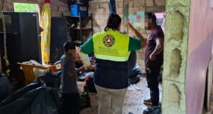 Evacúan a primera familia por creciente del río en Tamazunchale