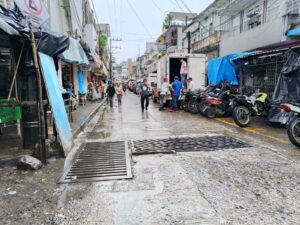 Piden a comerciantes respetar horarios de basura en calle Hidalgo