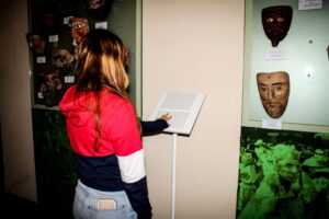 INAUGURAN RECORRIDOS EN BRAILLE EN EL MUSEO NACIONAL DE LA MÁSCARA