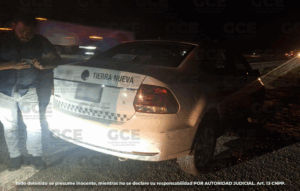 DIVISIÓN CAMINOS DE LA GUARDIA CIVIL ESTATAL Y AUTORIDADES FEDERALES DETIENEN A PRESUNTO TAXISTA CON UNIDAD IRREGULAR