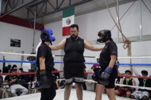 GOBIERNO ESTATAL ENTREGA EQUIPO DE BOX EN APOYO A JÓVENES DE PAVÓN