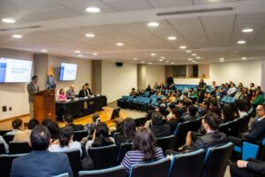 UASLP entrega cartas de pasante a egresados de Ciencias Sociales y Humanidades