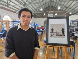 BPU-UASLP exhibe la muestra fotográfica “Máscara tras Máscara” del joven artista Sael Barbosa