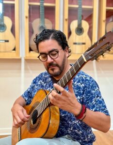LA VOZ Y LA GUITARRA DE JUAN PABLO RIVERA EN EL OTHONIANO