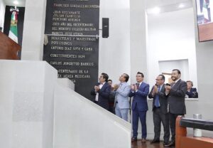 EL CONGRESO DEL ESTADO DEVELÓ EN SESIÓN SOLEMNE, EL EPÍGRAFE “MAESTRAS Y MAESTROS POTOSINOS”