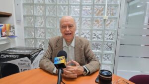 Uso desmedido de tecnología en la infancia puede frenar el desarrollo emocional y cognitivo, advierte psiquiatra de la UASLP