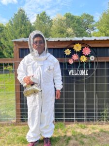 Académico de la UASLP advierte sobre la alarmante disminución de abejas en México por uso de químicos y cambio climático