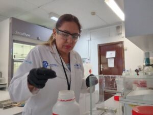 DOCENTE POTOSINA REPRESENTA AL ESTADO EN ESTANCIA DE INVESTIGACIÓN INTERNACIONAL