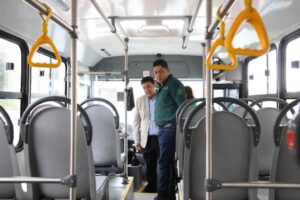 RICARDO GALLARDO ANUNCIA 60 NUEVAS UNIDADES DE METRORED PARA TRANSPORTE GRATUITO 