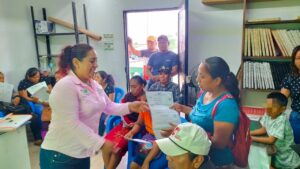 Regularizan Curp de niñas y niños en Tezapotla
