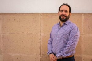 Investigador de la UASLP llama a extremar precauciones contra el sarampión durante temporada vacacional 