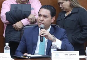 EL DIP. CESAR LARA ROCHA LLAMA A LAS AUTORIDADES MUNICIPALES A TRABAJAR EN LA REHABILITACIÓN DE VIALIDADES EN LA ZONA INDUSTRIAL