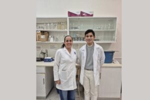 Durante el 31 Verano de la Ciencia UASLP, estudiante de la FCQ participó en proyecto de investigación sobre la apicultura en SLP