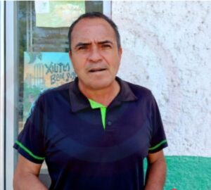 César González gestiona 10 mil despensas para familias necesitadas.