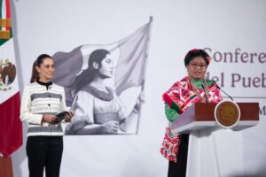 Docente potosina traduce a lengua Tének la Cartilla de Derechos de las Mujeres