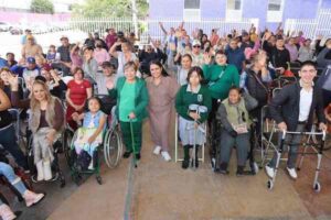 PERSONAS CON DISCAPACIDAD RECIBEN APOYOS FUNCIONALES