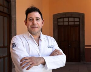Académico de la FEN-UASLP impulsa formación e investigación en Nutrición Clínica