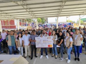 Más de 330 mil estudiantes potosinos con becas federales