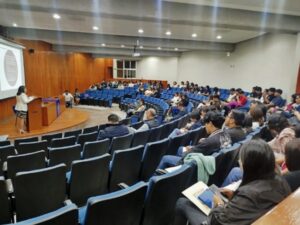 Experta expone impacto de la violencia obstétrica en el Primer Congreso Internacional de Criminología de la Facultad de Derecho-UASLP