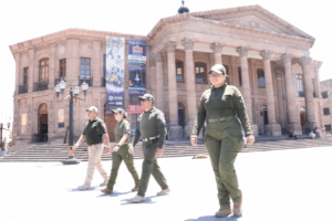 DÍA A DÍA CONSTRUÍMOS EL ESTADO QUE NOS MERECEMOS CON SEGURIDAD Y COMPROMISO