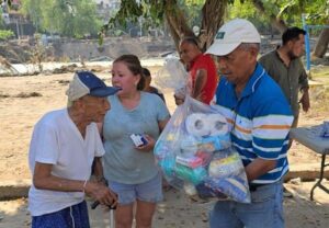 CONTINÚA LA ENTREGA DE APOYOS DIRECTOS A FAMILIAS AFECTADAS EN LA HUASTECA
