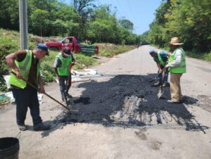 JEC mejora 127 kilómetros de caminos en beneficio de las y los potosinos