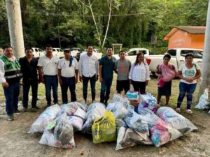 GOBIERNO ESTATAL LLEVA APOYO A COMUNIDADES AFECTADAS POR LLUVIAS EN XILITLA