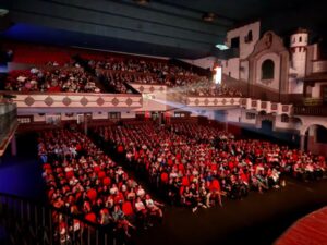 FUNCIÓN ESPECIAL DE DISFRACES. FRANKENSTEIN PARA CELEBRAR HALLOWEEN