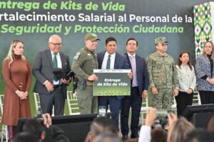 RICARDO GALLARDO INCREMENTA 250 MILLONES DE PESOS PARA SALARIOS DE LAS Y LOS POLICÍAS