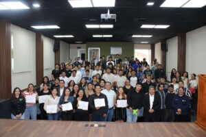 EXCELENCIA ACADÉMICA DEL TECNOLÓGICO SUPERIOR BRILLA EN EVENTO NACIONAL