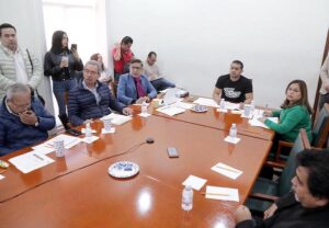 COMISIONES UNIDAS APRUEBAN DICTAMEN QUE DESECHA POR IMPROCEDENTE CREAR COMISIÓN ESPECIAL PARA ATENDER PROBLEMÁTICA DE FIDEICOMISO DE MAGISTERIO POTOSINO, CON LO QUE SE CUMPLE AMPARO DE UN JUZGADO FEDERAL