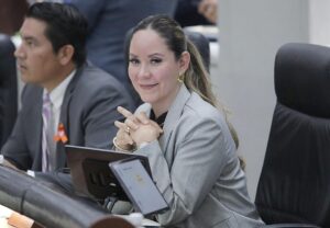 Aprobadas reformas a la ley del mezcal para proteger y asegurar viabilidad en extracción de maguey. 