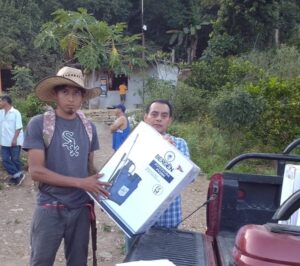 Nuevas luminarias refuerzan seguridad en Barrio San José de Tamazunchale
