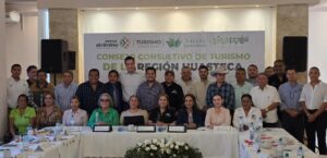 Alcalde de Tamazunchale rinde protesta en el Consejo de Turismo