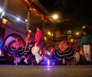 UASLP celebra la Revolución Mexicana con música, danza y tradición en el Edificio Central