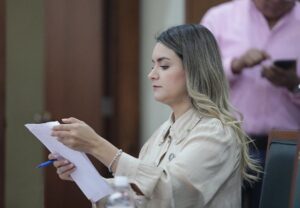 COMISIÓN DE HACIENDA DEL ESTADO SESIONARÁ ESTE JUEVES PARA REUNIRSE CON LA CONSEJERA PRESIDENTA DEL CEEPAC Y EL RECTOR DE LA UASLP: DIP. MARÍA DOLORES ROBLES CHAIREZ