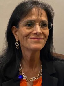 Adriana Urbina votó en contra de actualización de impuestos de Catastro