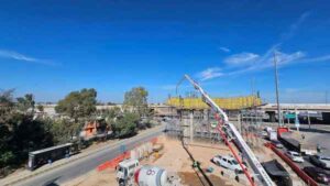 AVANZA CONSTRUCCIÓN DE SUPER PUENTE EN CIRCUITO POTOSÍ