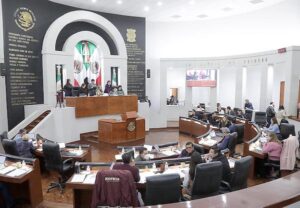 SE SANCIONARÁ EL EJERCICIO INDEBIDO DE LA PROFESIÓN Y LA OSTENTACIÓN DE ESPECIALIDADES MÉDICAS NO RECONOCIDAS, LA REINCIDENCIA EN FALTAS GRAVES DE ATENCIÓN ASÍ COMO LA SUSTITUCIÓN ARBITRARIA DE MEDICAMENTOS PRESCRITOS